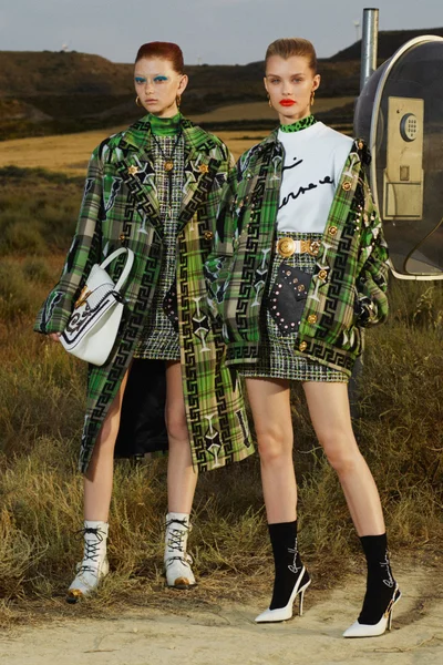 Look 9